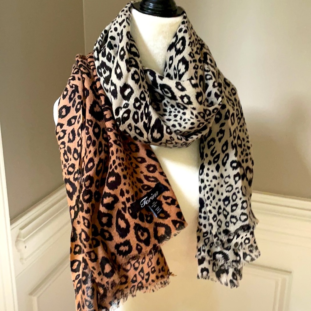 Scarf wool animal print imported